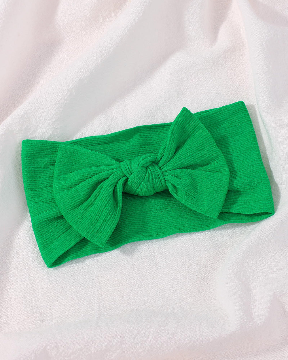 Jollybows bow shape stays crisp after all-day wear