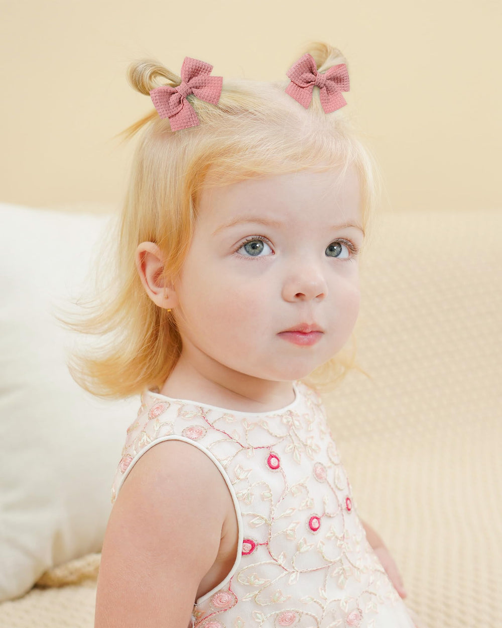 Jollybows holiday bows for Christmas photos and celebrations