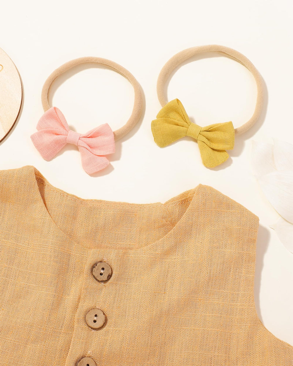 Jollybows stay-in-place nylon headband; reliable grip during play