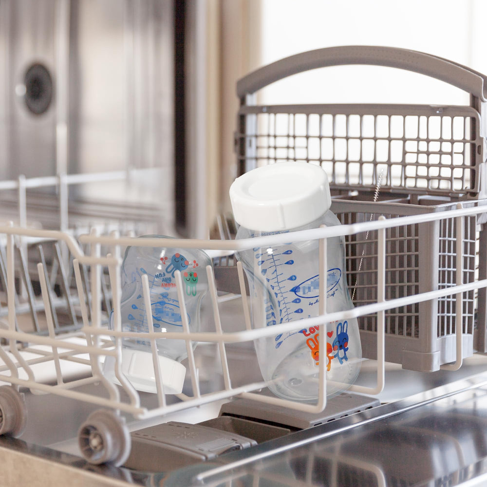 Joxodak compatibility with 5oz and 9oz wide-neck bottles for versatile use.