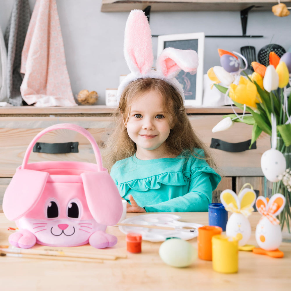 JOYIN candy and egg storage basket keeps treats organized during hunts.