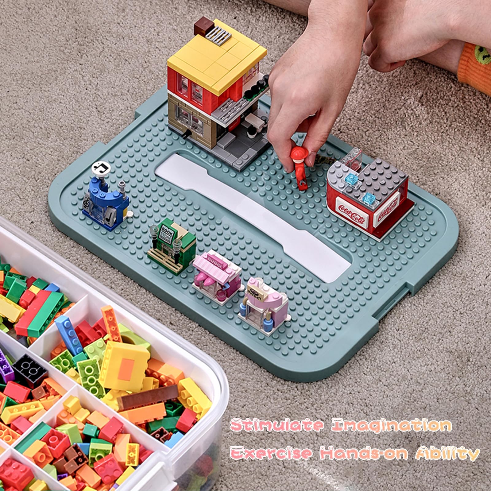 Joyingbaby baseplate lid demonstrates a built-in play surface for creative building sessions.