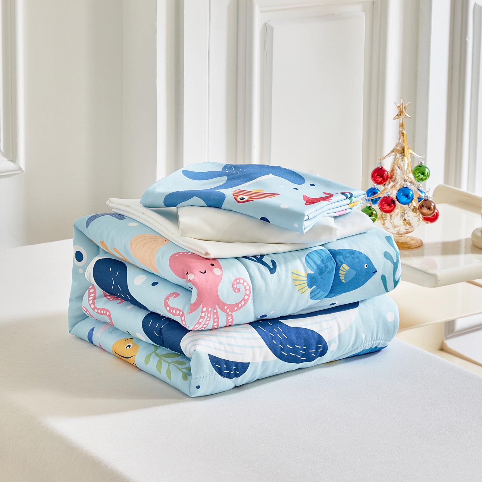 Joyreap ocean-themed close-up of colorful fish for vibrant bedroom setup