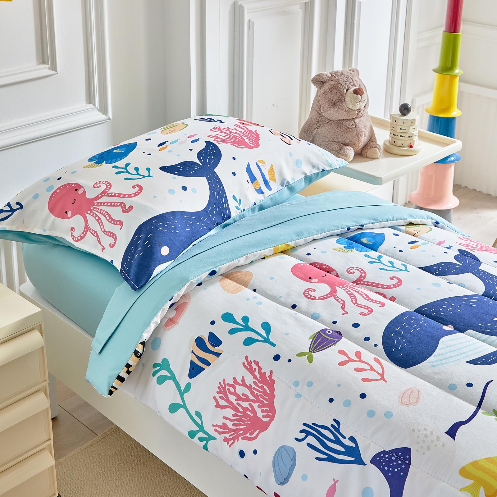 Joyreap ocean theme fitted sheet fits standard toddler beds securely