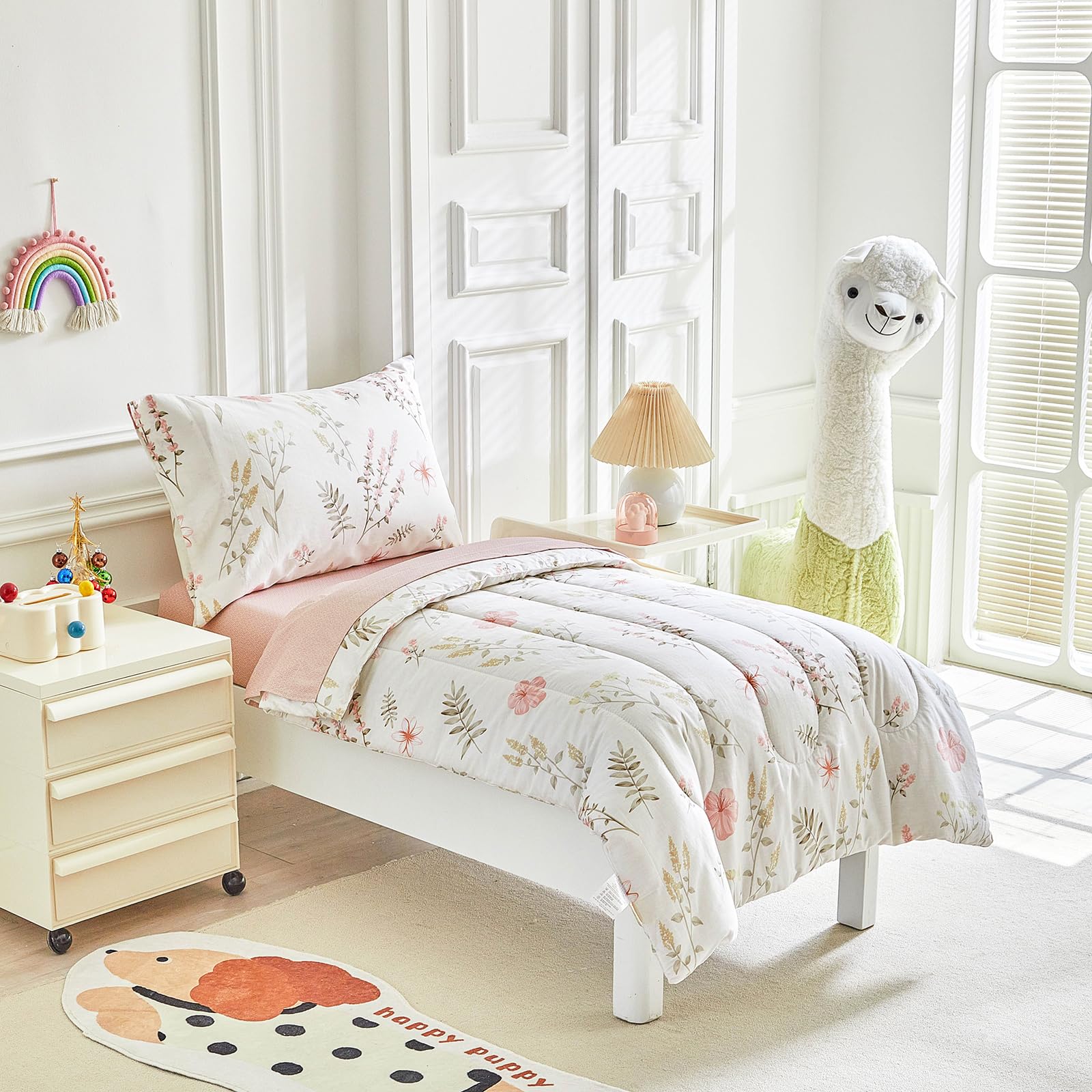 Joyreap reversible comforter with pink-flowers design for versatile warmth.