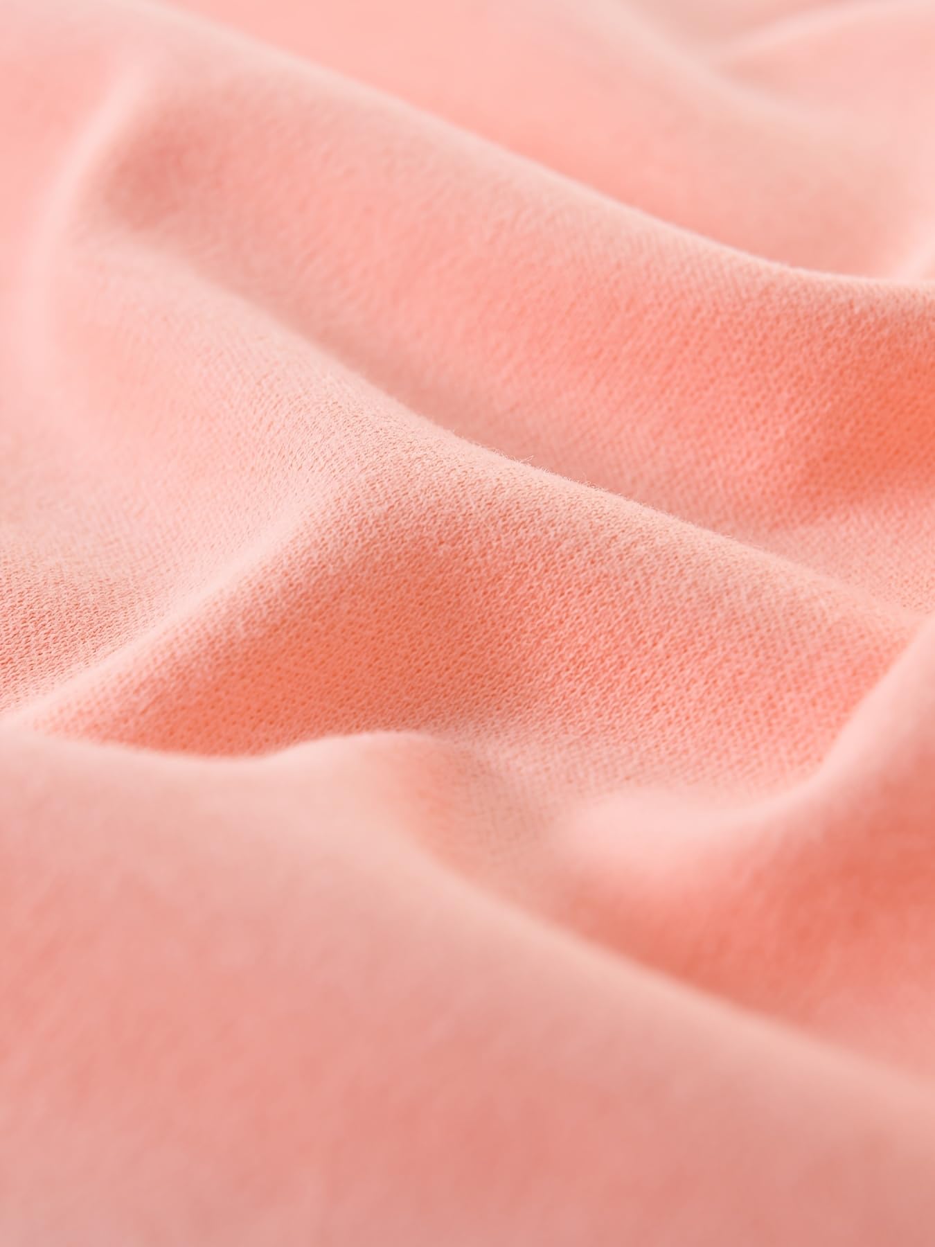 Joyshe machine-washable fabrics simplify care after busy days.