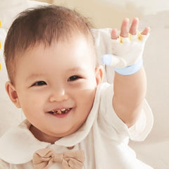 JRBJPDJ adjustable tie ensures a snug yet non-restrictive fit.