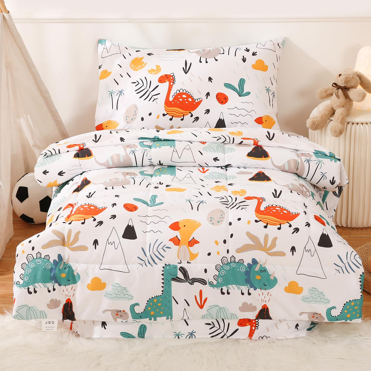 JSD Dinosaur Bedding quilted-comforter — soft, year-round warmth for toddlers.