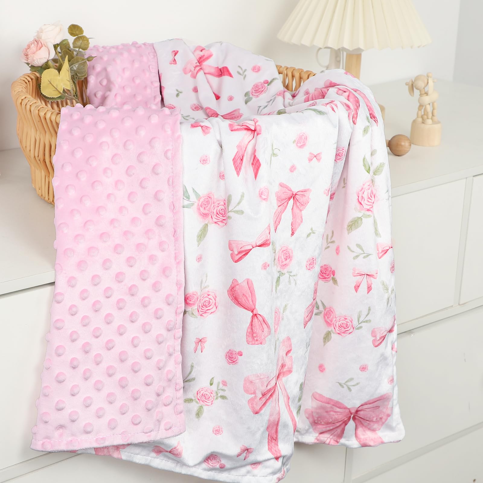 Jundetye blanket with dot-back texture offers breathable, lightweight warmth.