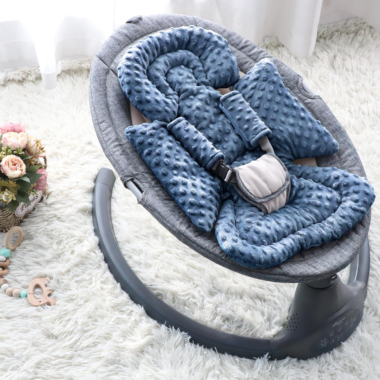 Jundetye folded pillow blue usage view illustrates portable travel support.