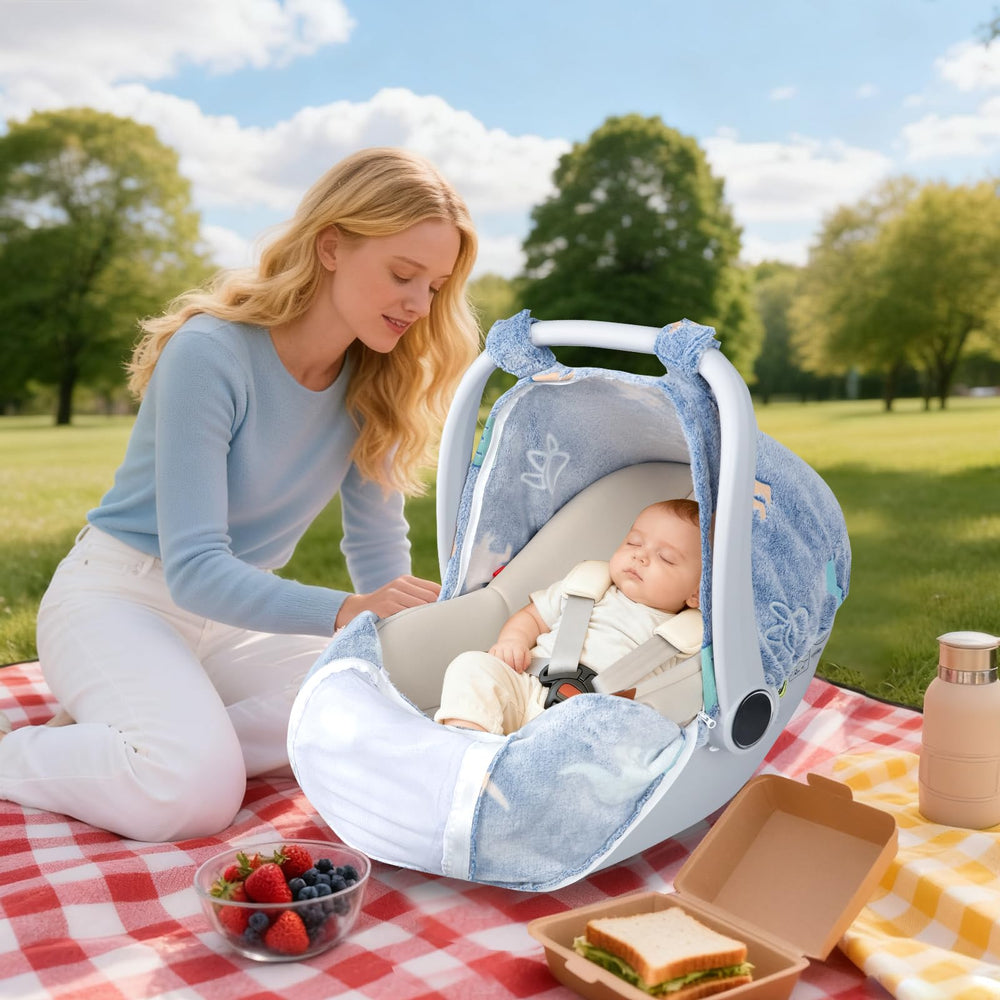 Jundetye machine-washable baby seat cover for easy cleaning after trips.