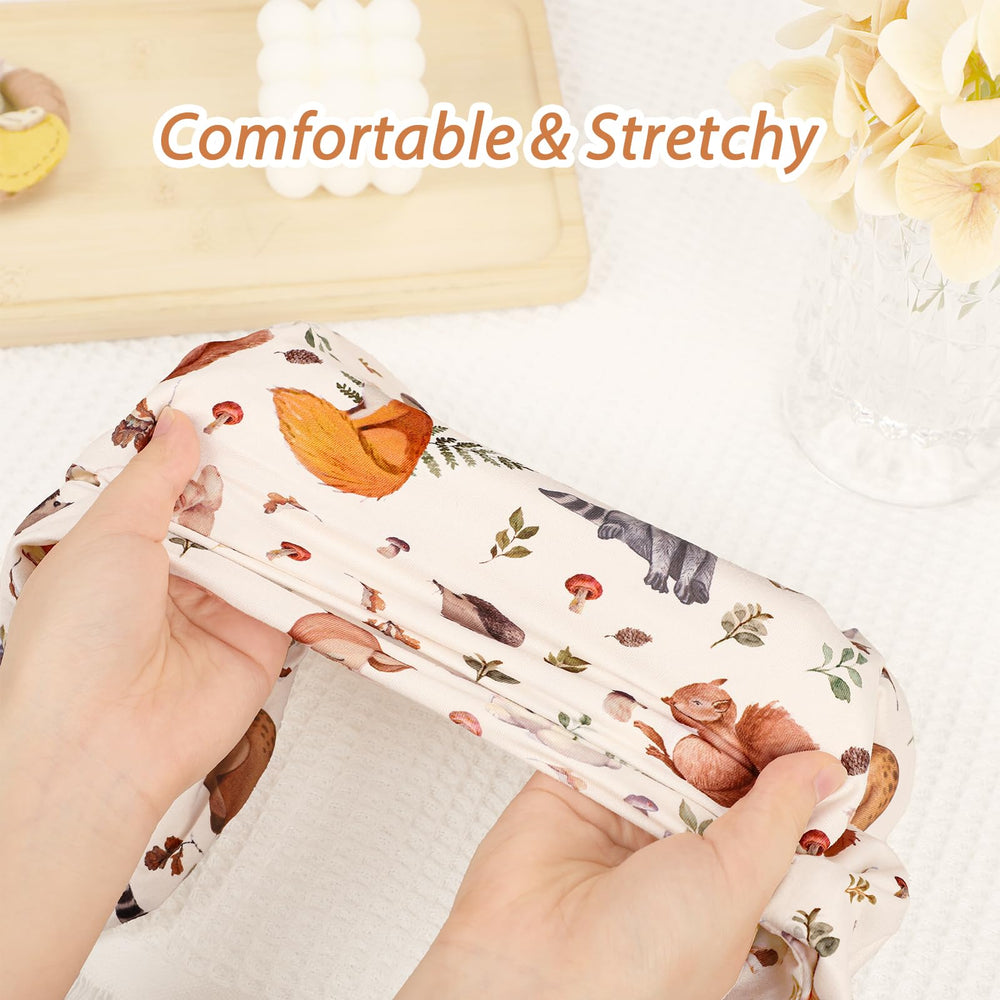 Jundetye cover features stretchy fabric for a snug, secure fit on your nursing pillow.