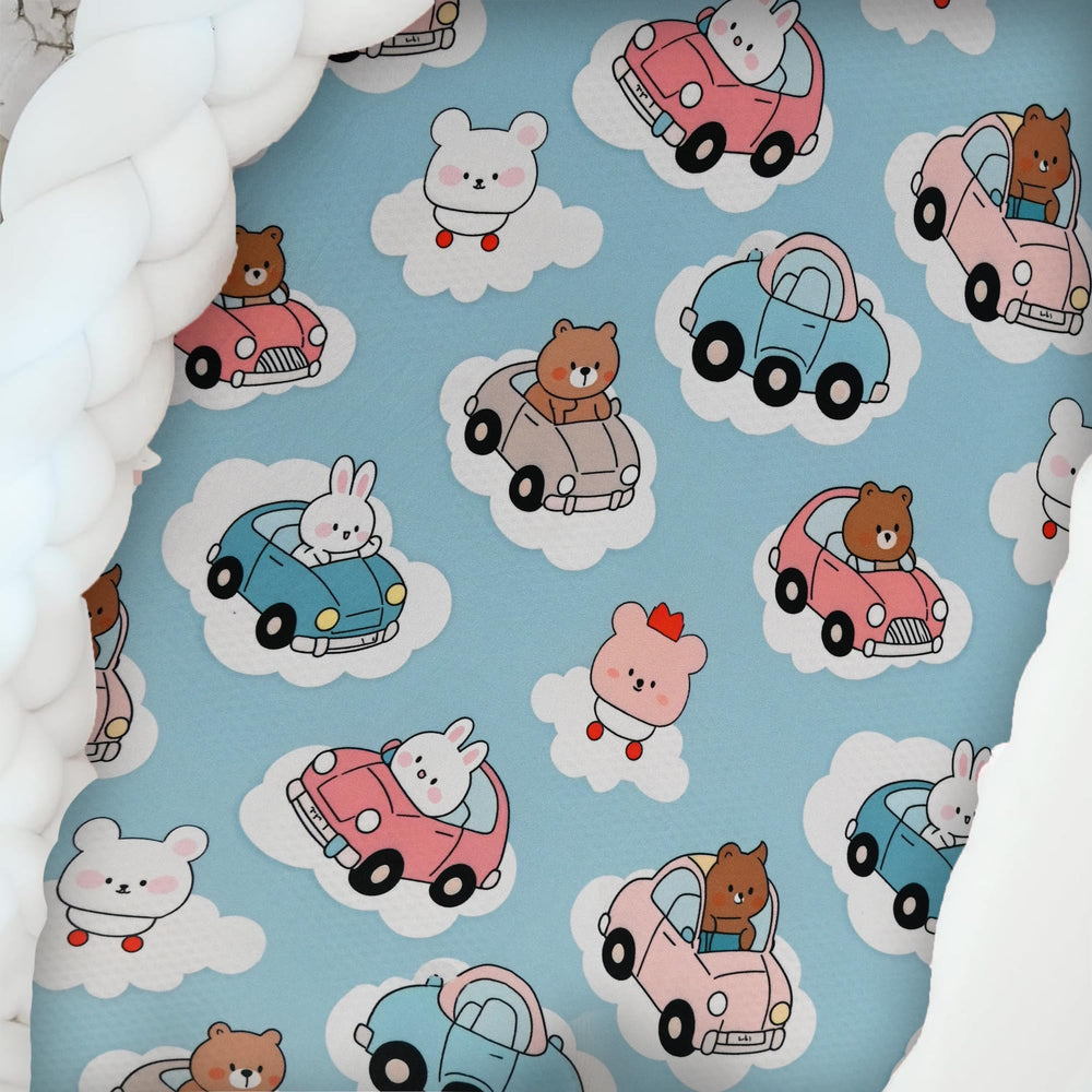 JUNENGCHUANG gender-neutral design complements any nursery decor.