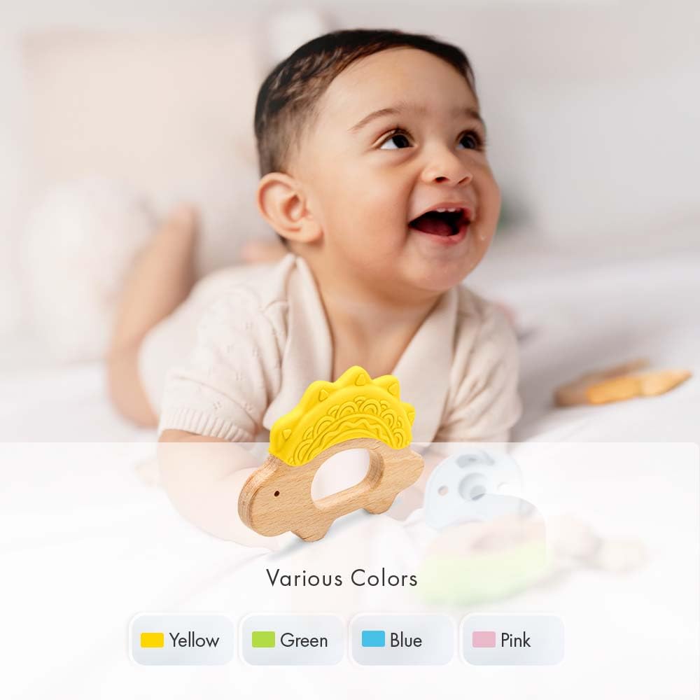 JUNUNA natural wood texture adds tactile variety during gnawing sessions.
