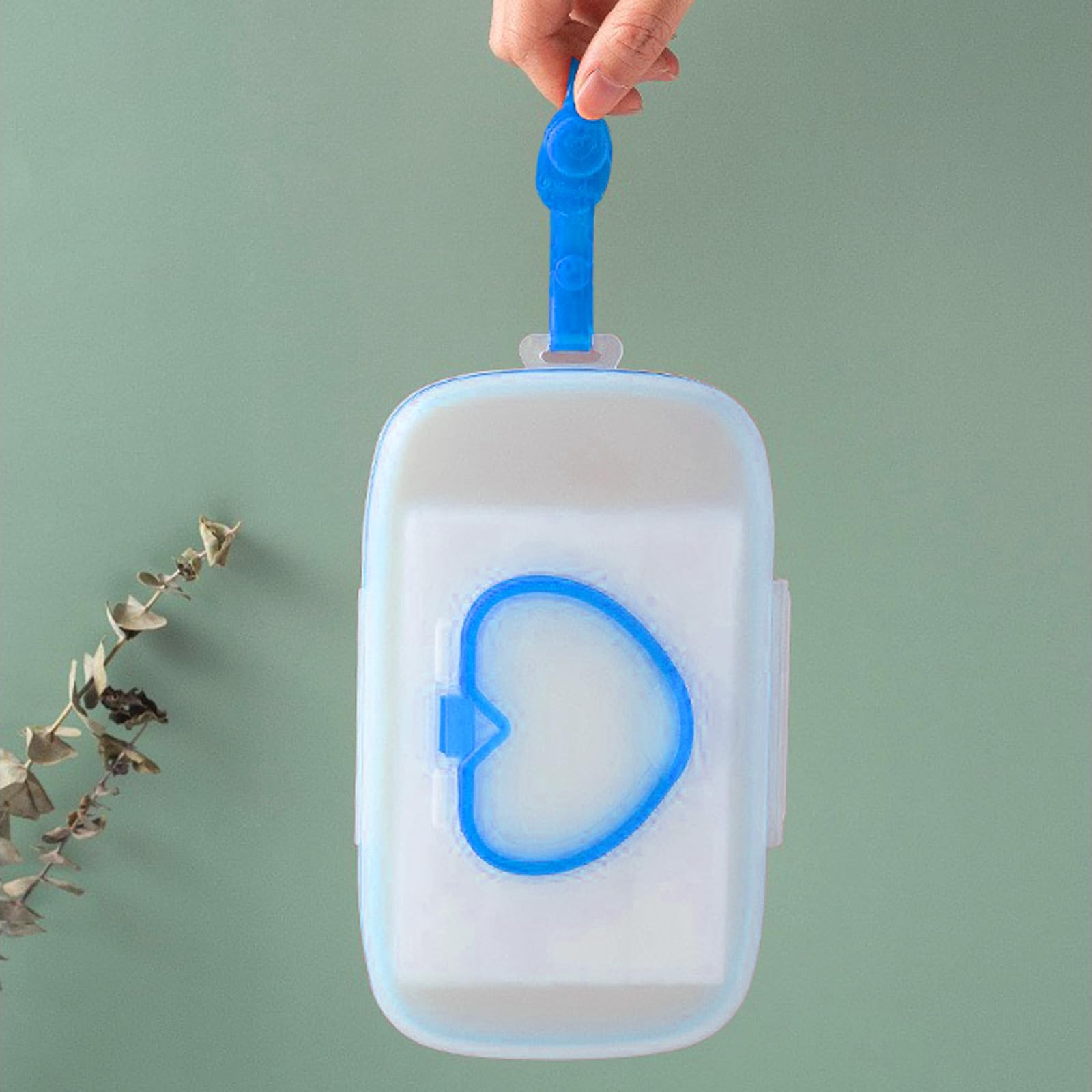 JWTIFOA refillable pouch holds 30–40 wipes for light travel.