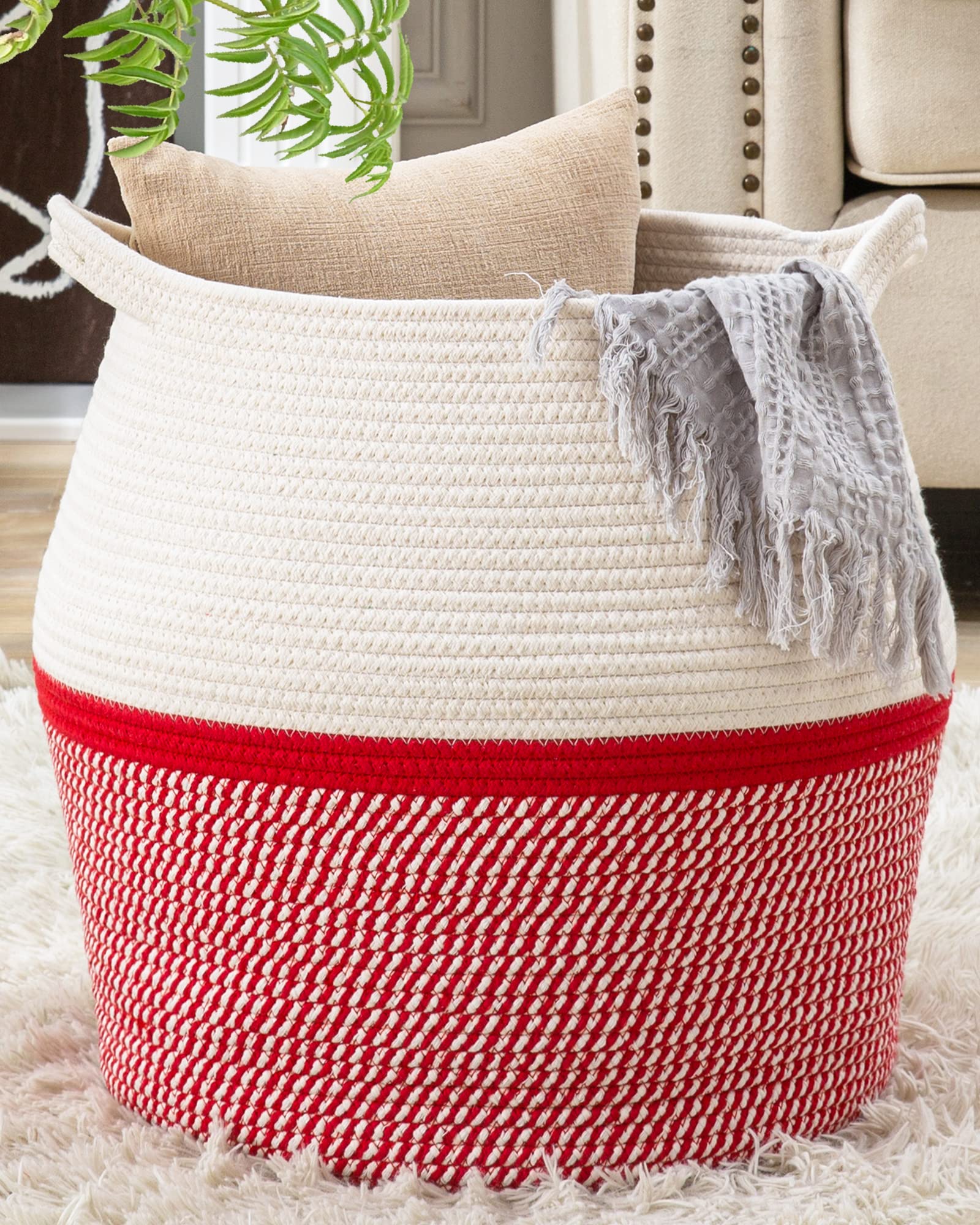KAKAMAY woven basket storage keeps blankets neatly organized