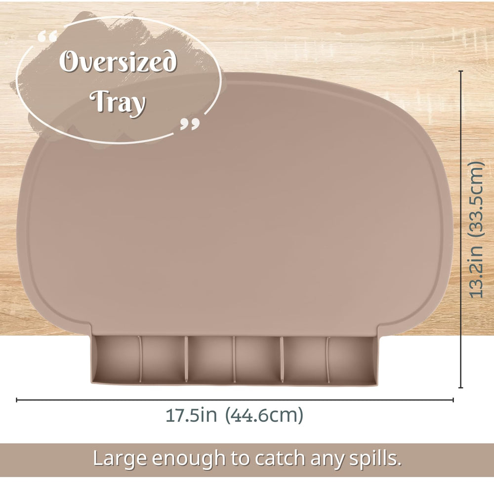 Kalovin food-catching pocket placemat contains crumbs during snack time