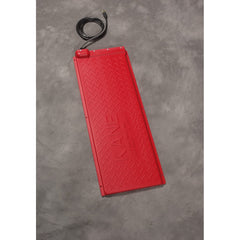KANE heat mat under piglets helps regulate comfort during resting and feeding times.