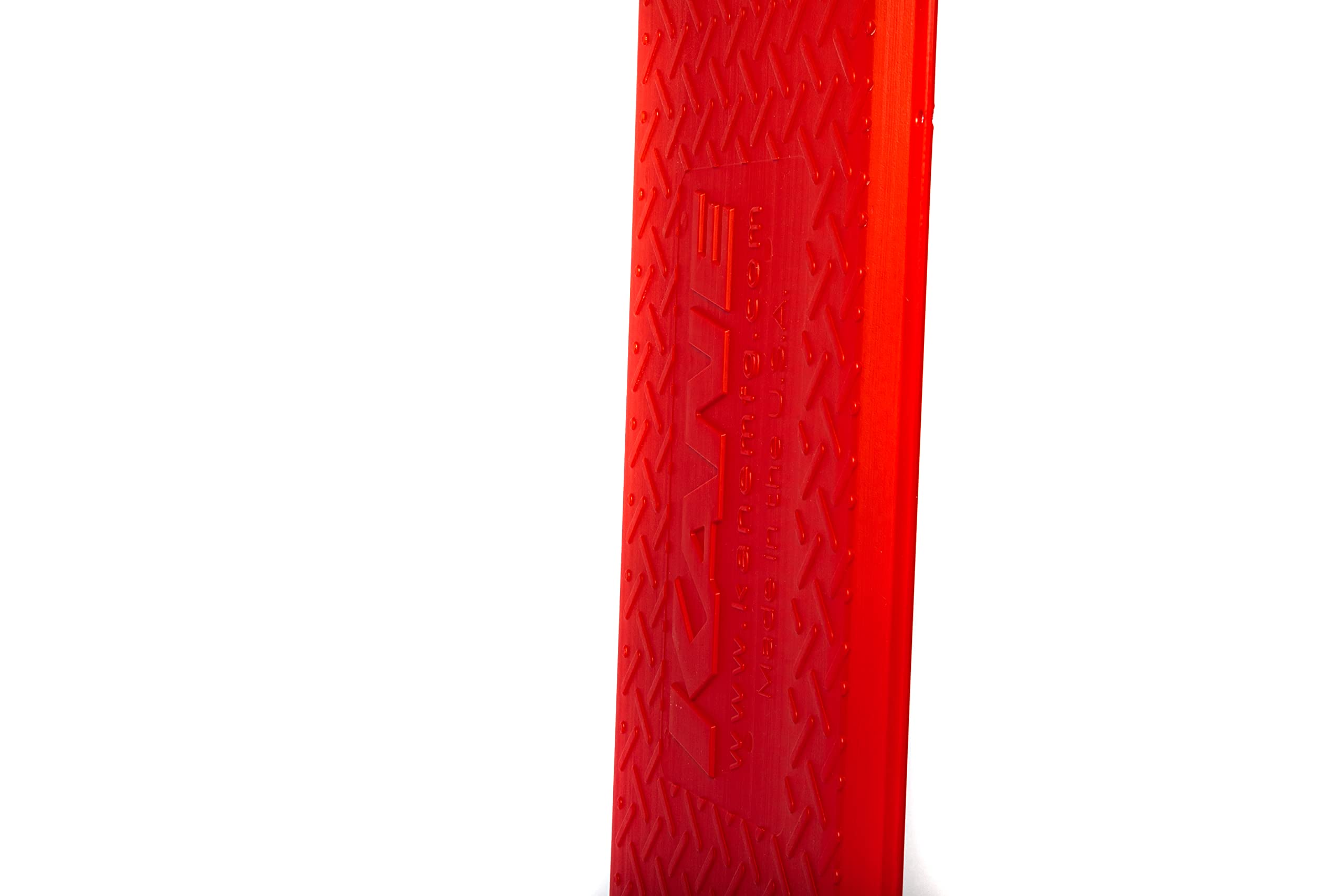 KANE piglet warming mat on durable plastic stays clean in busy farm environments.