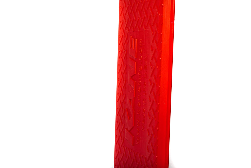 KANE piglet warming mat on durable plastic stays clean in busy farm environments.