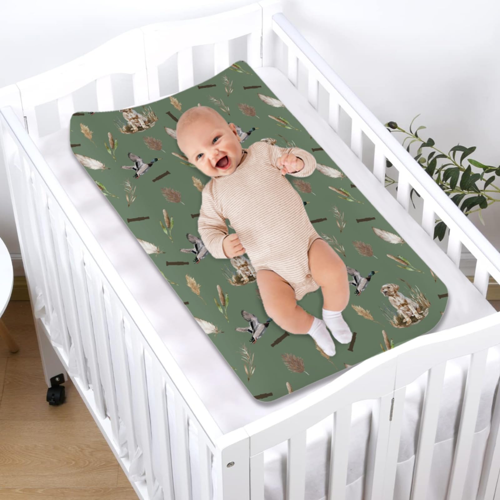 KASTLEE elastic skirt changing pad cover stays flat and easy to apply.
