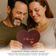 KATINAT pregnancy announcement box with the puzzle ready for gifting.