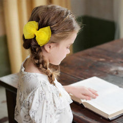 Ideal for weddings and parties, the bow stays securely in place.