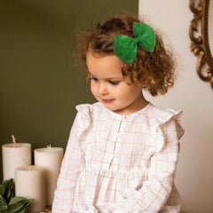 KCHIES large 4-inch bow adds bold feminine flair to any hairstyle.