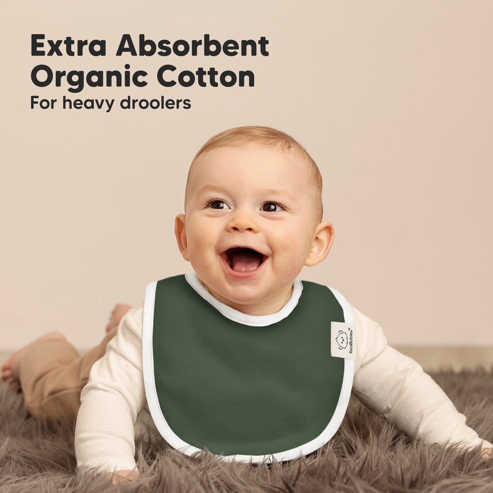 Three adjustable snaps illustrate custom fit across age 0-24 months.