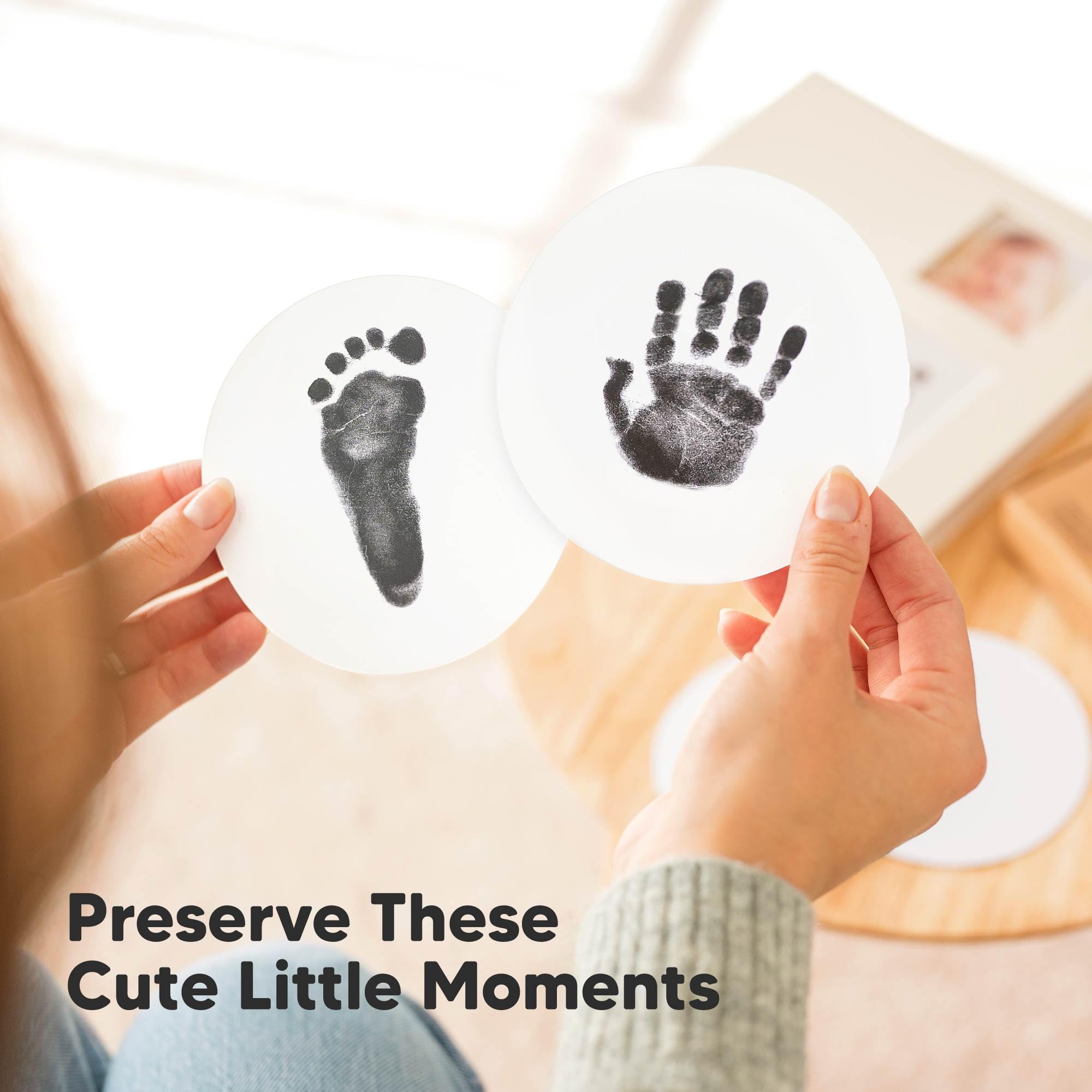 KeaBabies 8 x 250 gsm art cards offering multiple display options.
