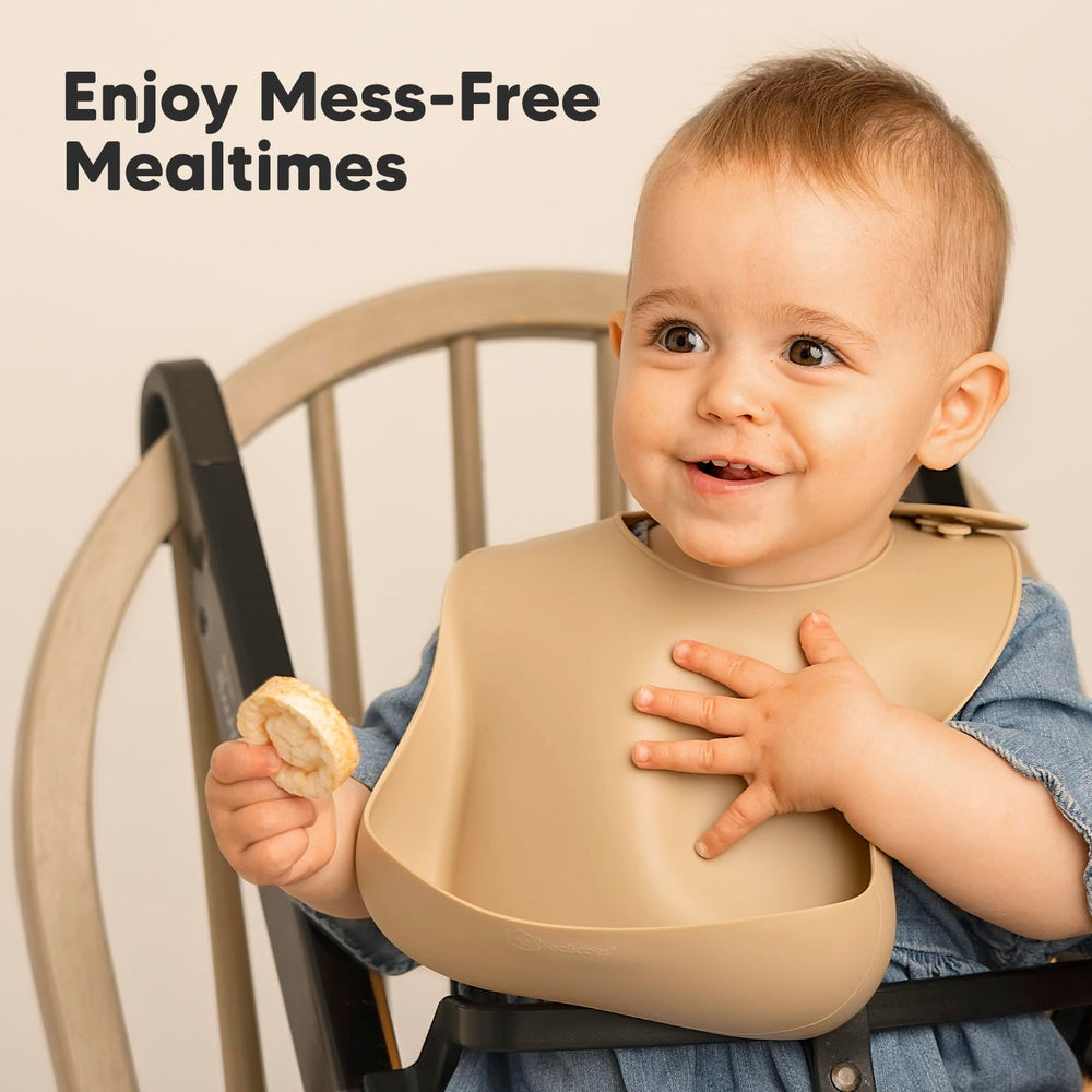 Keababies bib pairs with baby spoons for coordinated mealtime.
