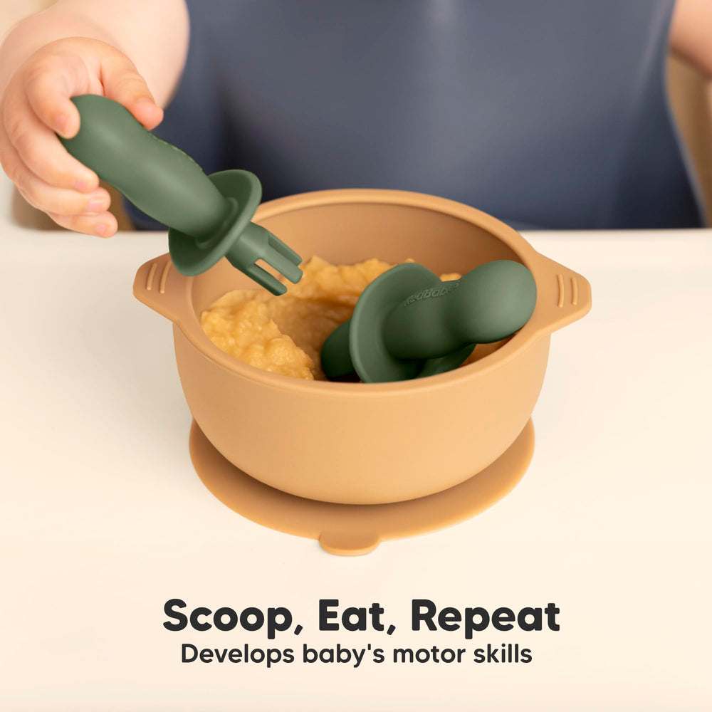 KeaBabies ergonomic handles help little fingers grip during feeding practice.
