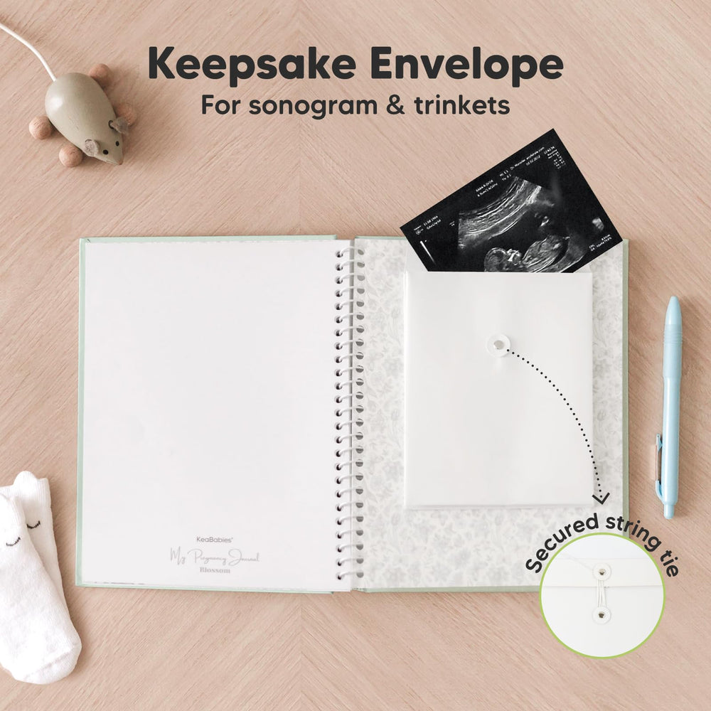 Ring-bound pages for easy writing in the KeaBabies pregnancy journal