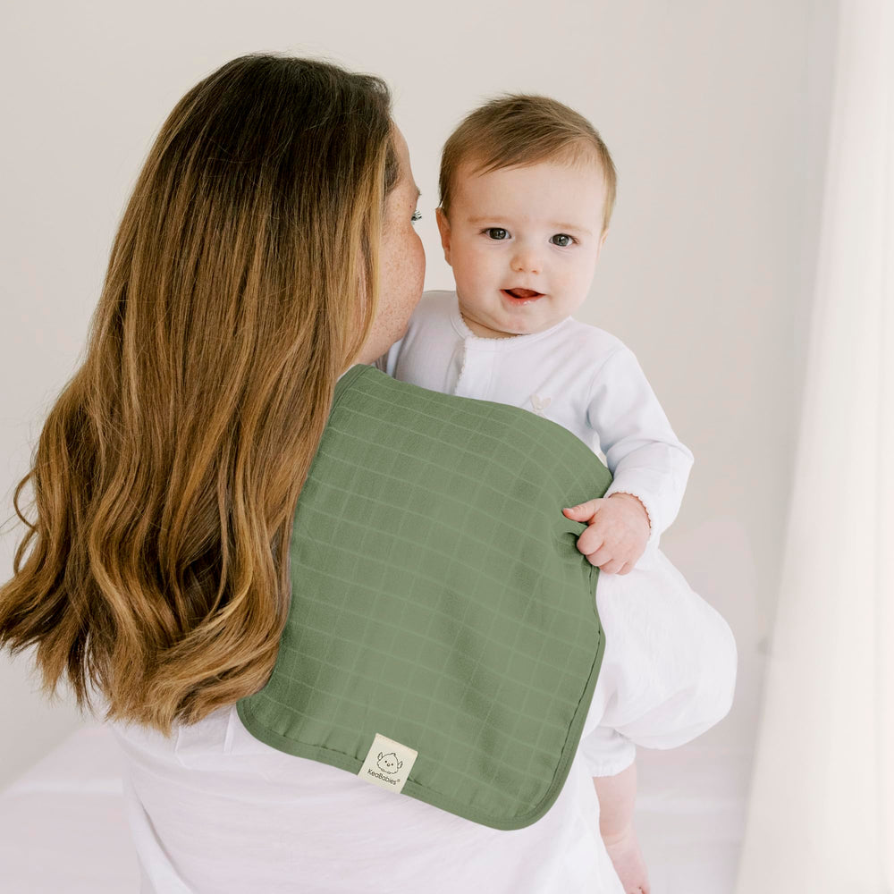 KeaBabies Lumi Muslin Burp Cloths absorb spills quickly to reduce mess.