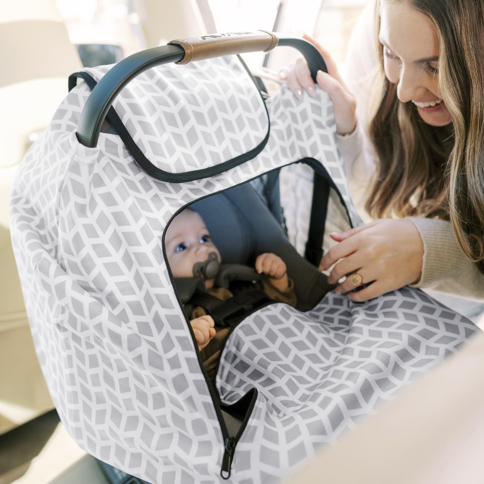 KeaBabies Warmzy breathable, machine-washable cover simplifies busy parenting days.