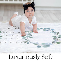 Close-up of soft fleece texture on the KEMINA BLANKETS milestone blanket for cozy moments.