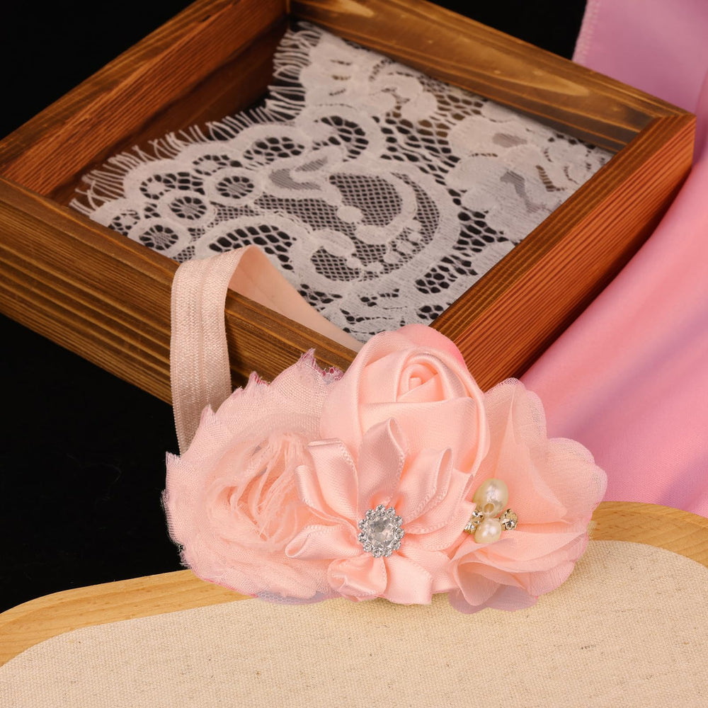 Kenjudess chiffon roses and daisies headband coordinates with many outfits.