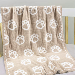 Kid Nation baby blanket offers a plush, cozy feel for nap time.