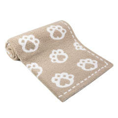 Kid Nation blanket in stroller provides on-the-go warmth.
