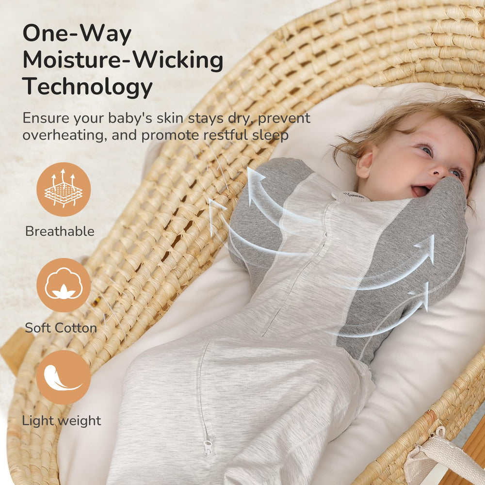 KIDIRA 2-way zipper allows quick, gentle diaper changes.