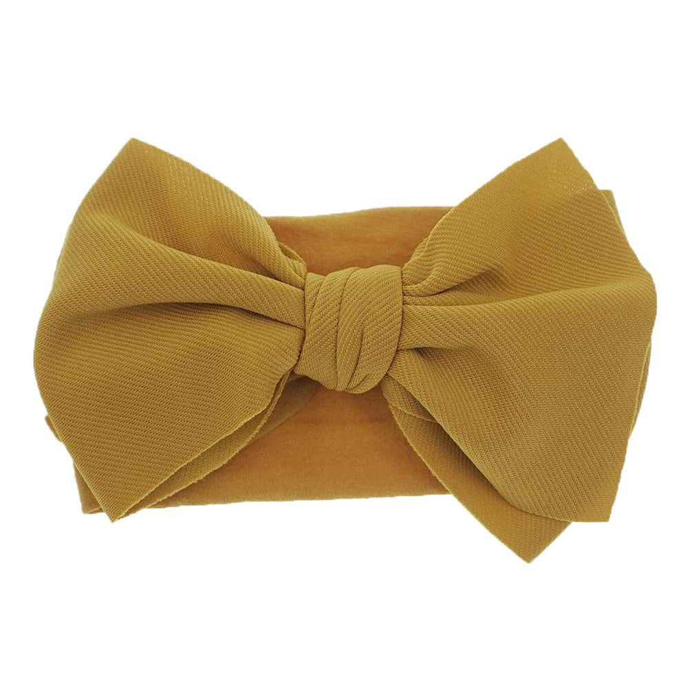 KIDOCHEESE 5-piece set arrives gift-ready for budding fashionistas.