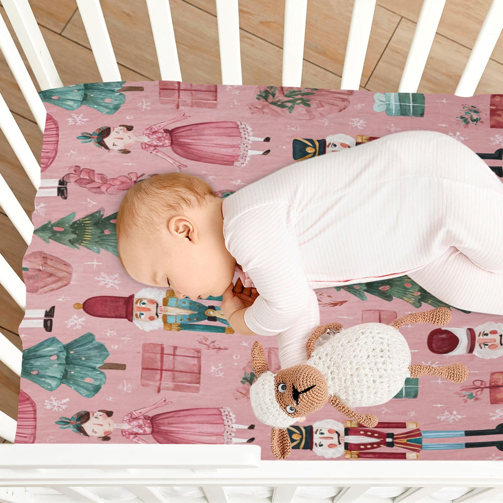 Kigai machine-washable cold-care crib sheet maintains softness