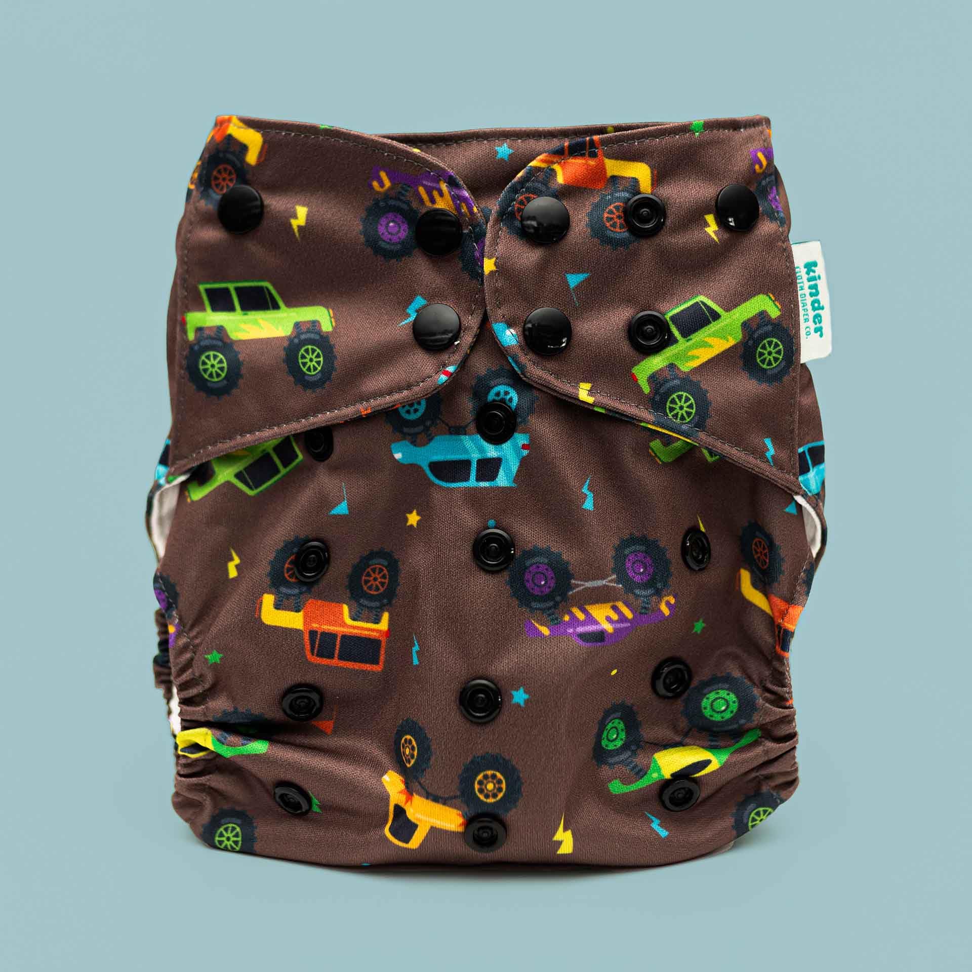 Kinder wide hip snaps close-up for a customizable, secure fit.