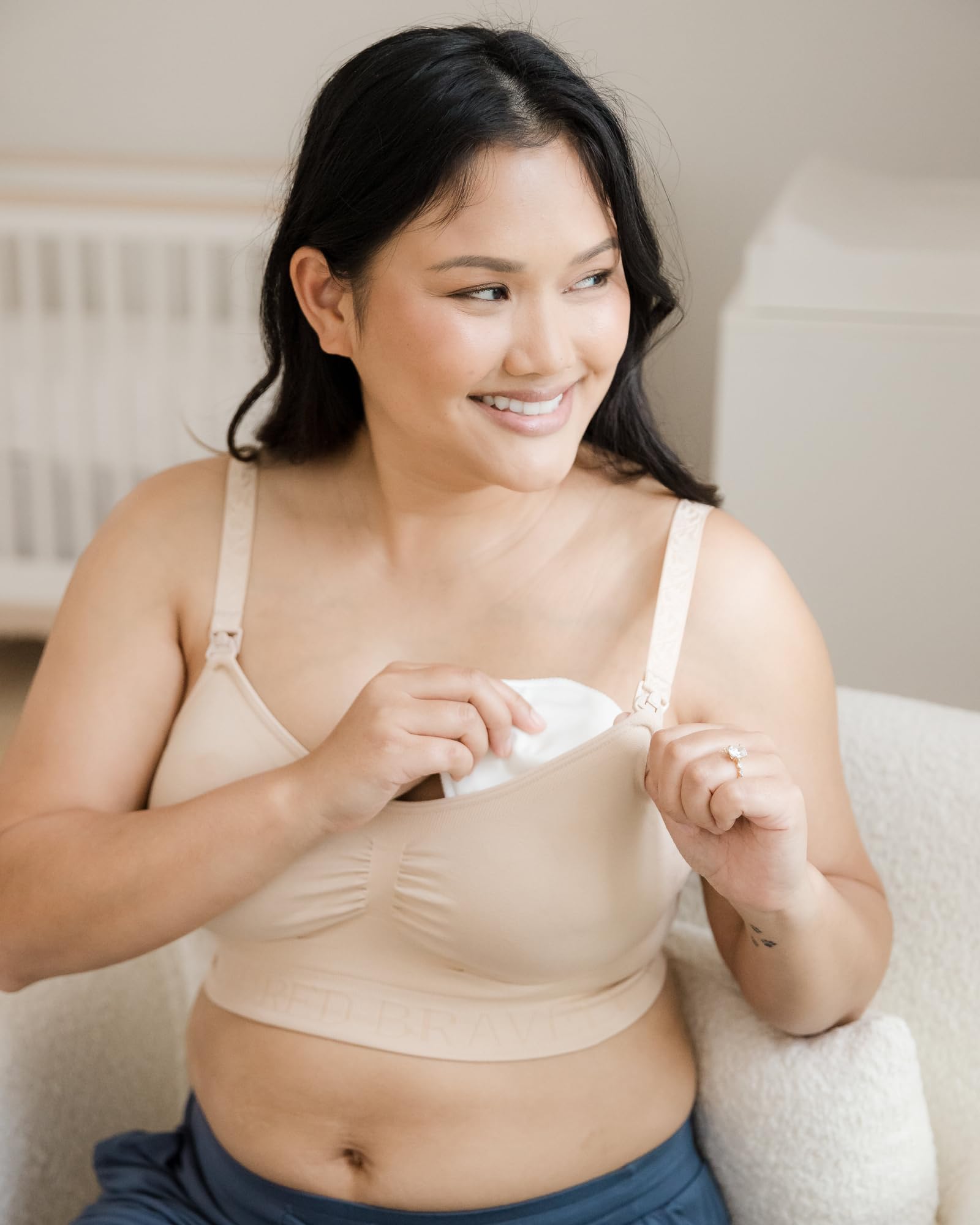 Kindred Bravely nursing pads pack of 10 with waterproof bag for on-the-go