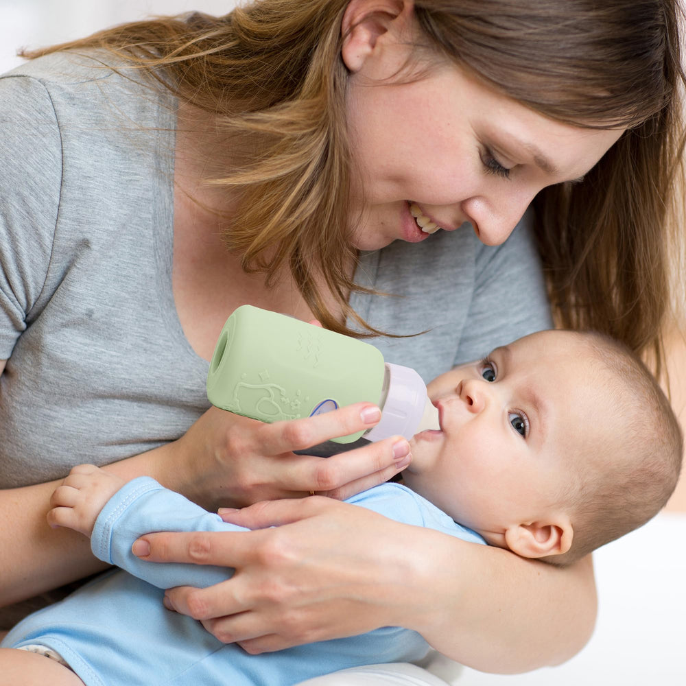 KingKam food-grade silicone sleeve offers durable, safe bottle protection
