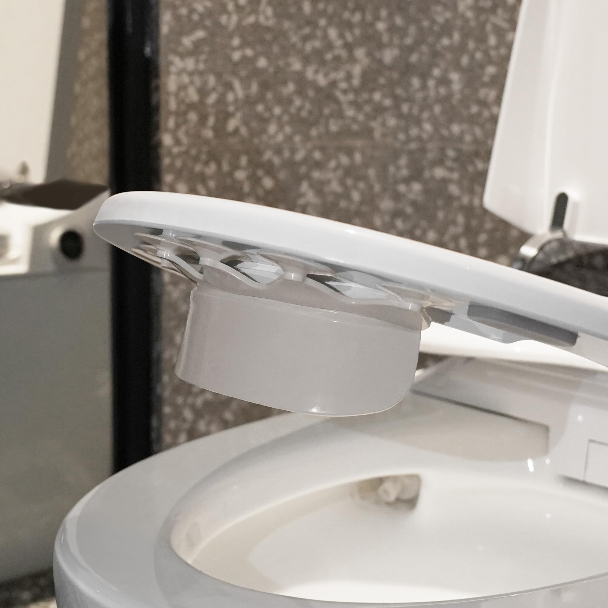 Kinoy five-large-suction-cups provide strong hold during use