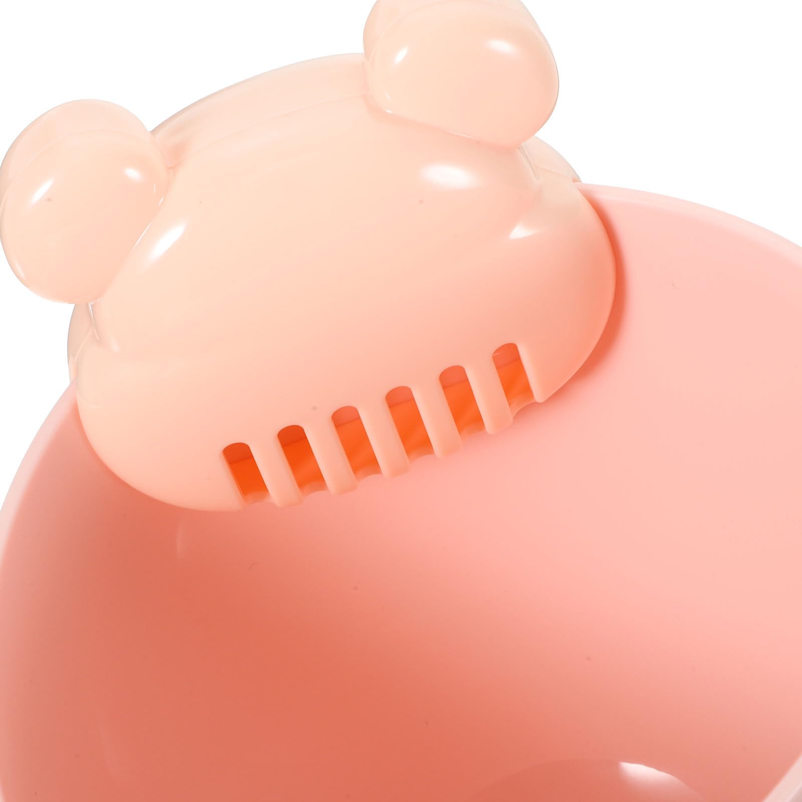 Kisangel rinse cup features smooth rounded edges to protect delicate baby skin.