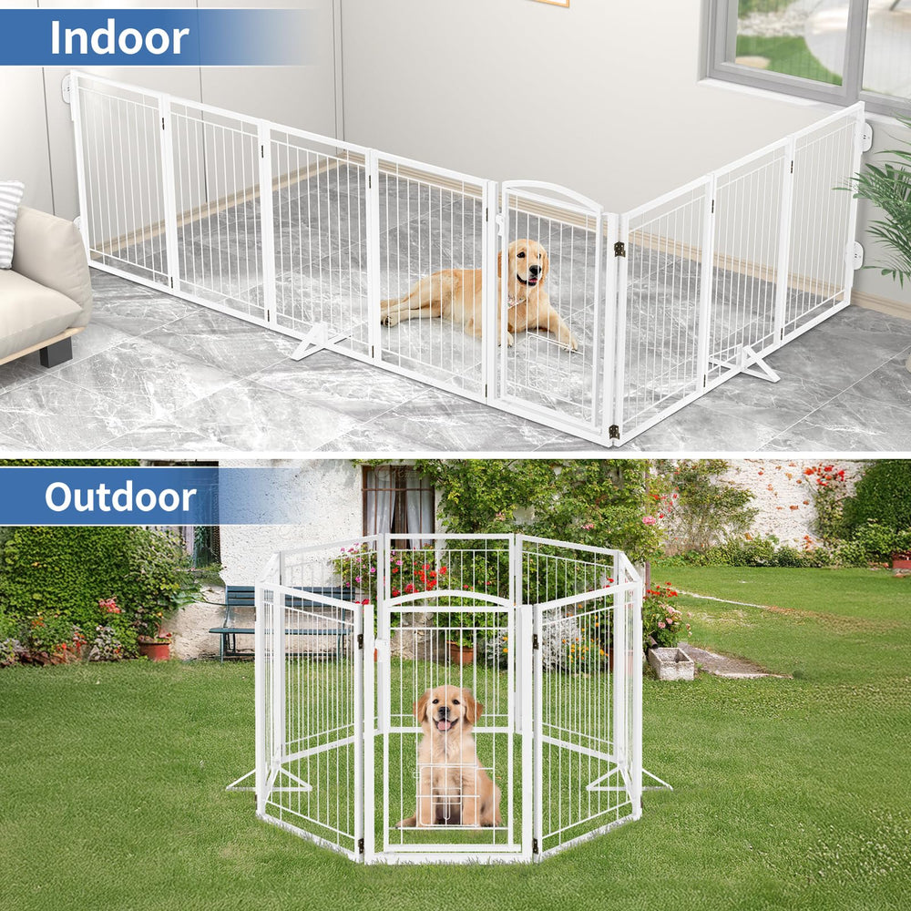 Klarana gate includes anti-slip pads for stable positioning.