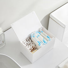 Klmnop three-compartment design separates napkins and tampons