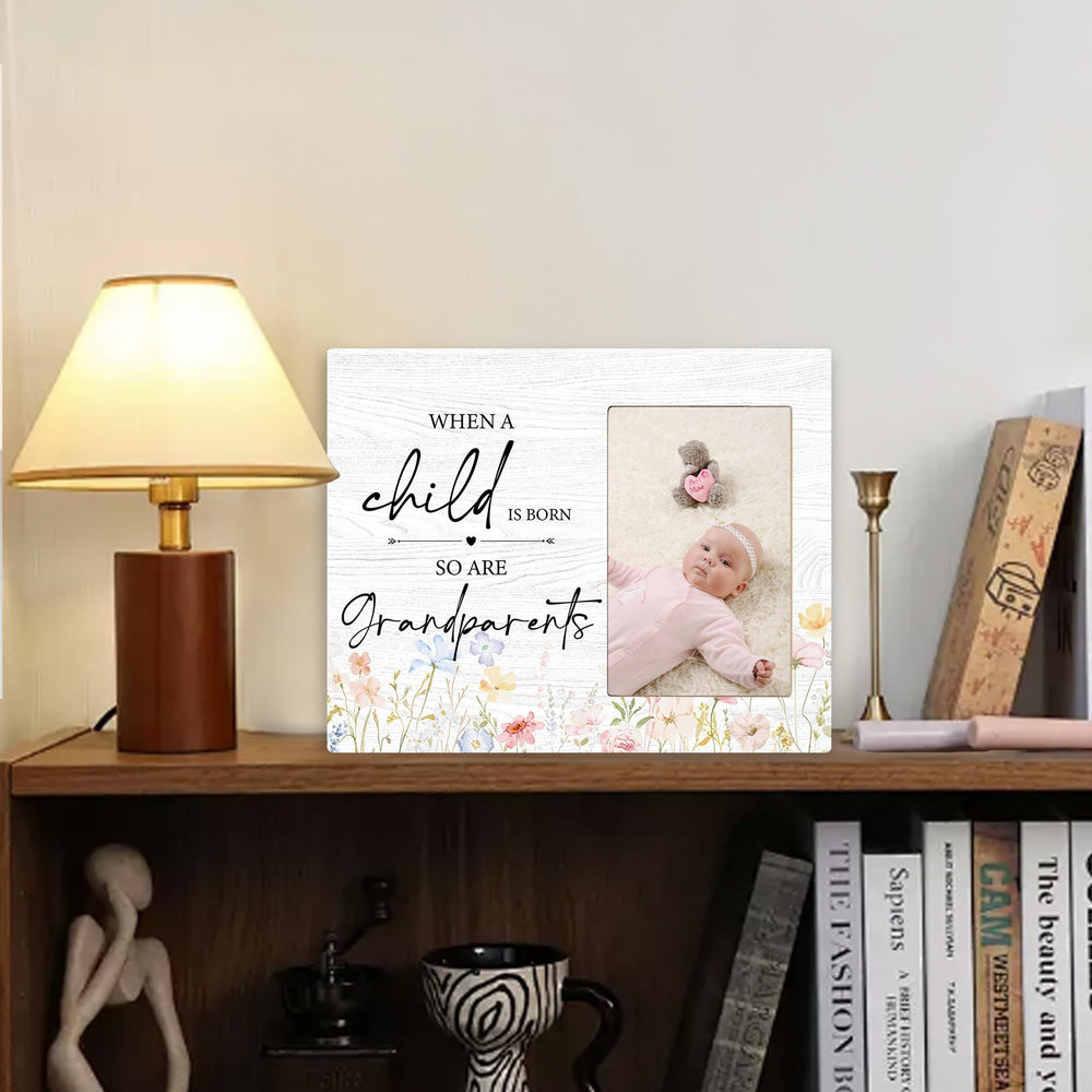 Kneaotoaji Grandparents Frame with lanyard and hooks for versatile display